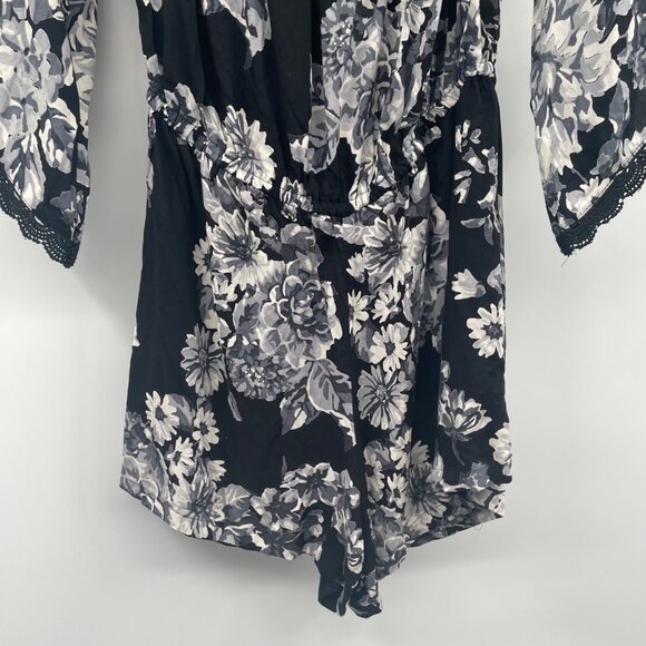 ANGIE Womens Floral Romper Long Belle Sleeves Lace Trim Black/Multi Size Medium - Picture 3 of 8